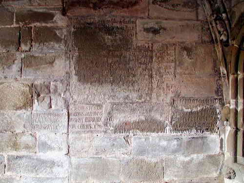 INSCRIPCIÓN DE FUNDACIÓN DE LA CAPILLA DE SAN VICTORIÁN